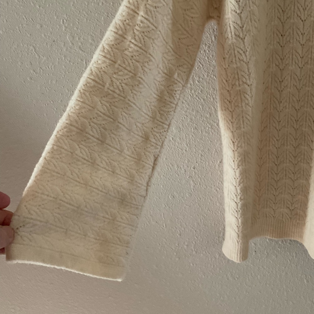 Chico’s Cable Knit Sweater V-Neck “Drama” Pullover Oatmeal Women’s 8 (Chico’s 1) - Picture 4 of 13